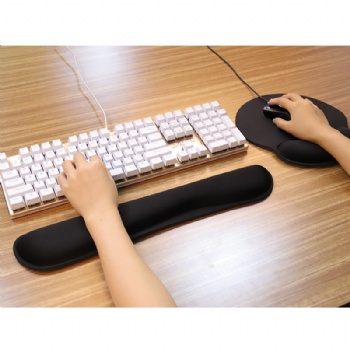 Comfortable Keyboard and Mouse Pad with Gel Wrist Support